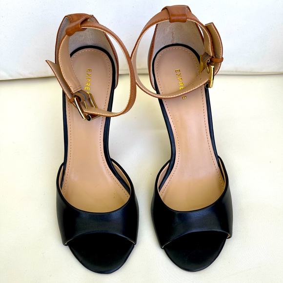 Express Wedge Sandals NEW - Picture 2 of 5